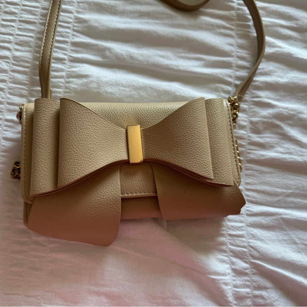 Crossbody purse